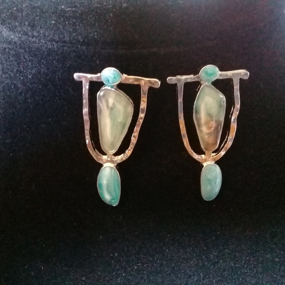 Turquoise and silver earrings - Picture 2 of 3